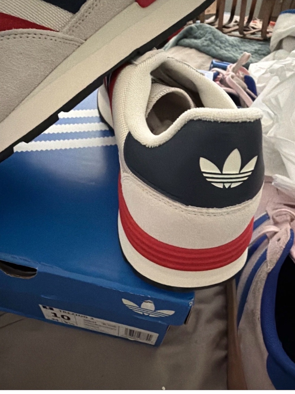 Adidas Treziod 2 Size 10 NIB Cream Red Blue Stripes - Picture 2 of 6